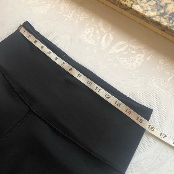 Victoria’s Secret Victoria Sport Black Capri Activewear Leggings Women’s Size L - Picture 7 of 16